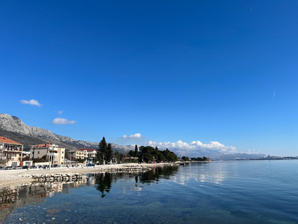 Spacious Apartment Close To The Sea In Kastel Luksic Kaštela Exterior foto